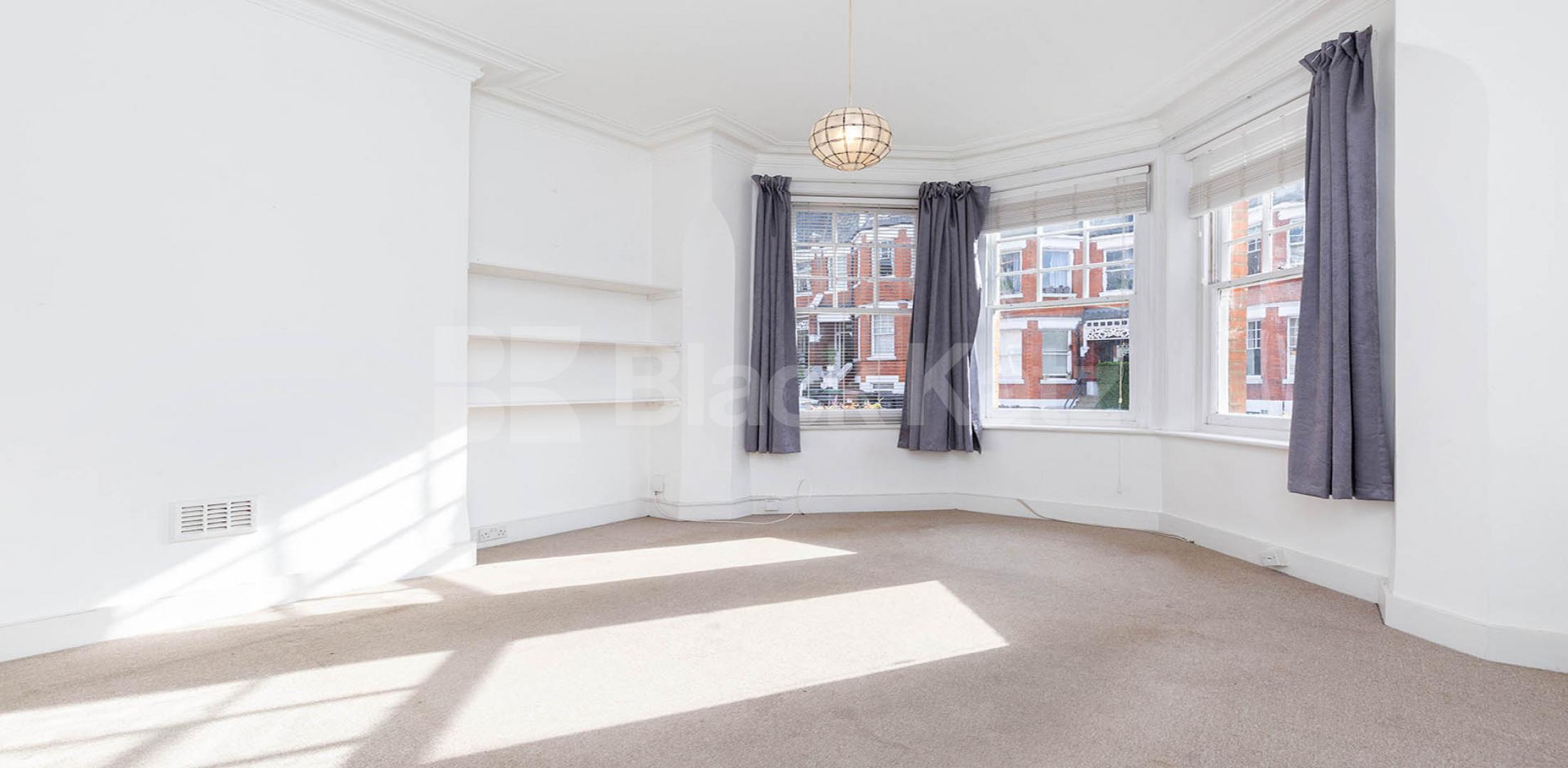 Spacious two bedroom set in a period conversion Milton Road, Highgate